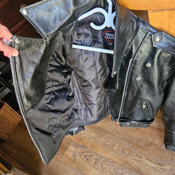 Genuine Black Leather Bomber style Jacket NWOT - Picture 5 of 14